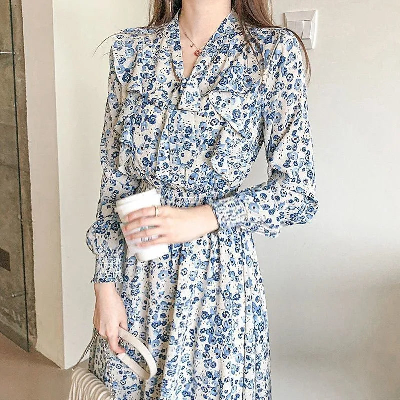 Light-colored Floral Korean Silk Long Dress 2025 Autumn New Women's Fashionable Style with Super Fairy Slim French Long Skirt
