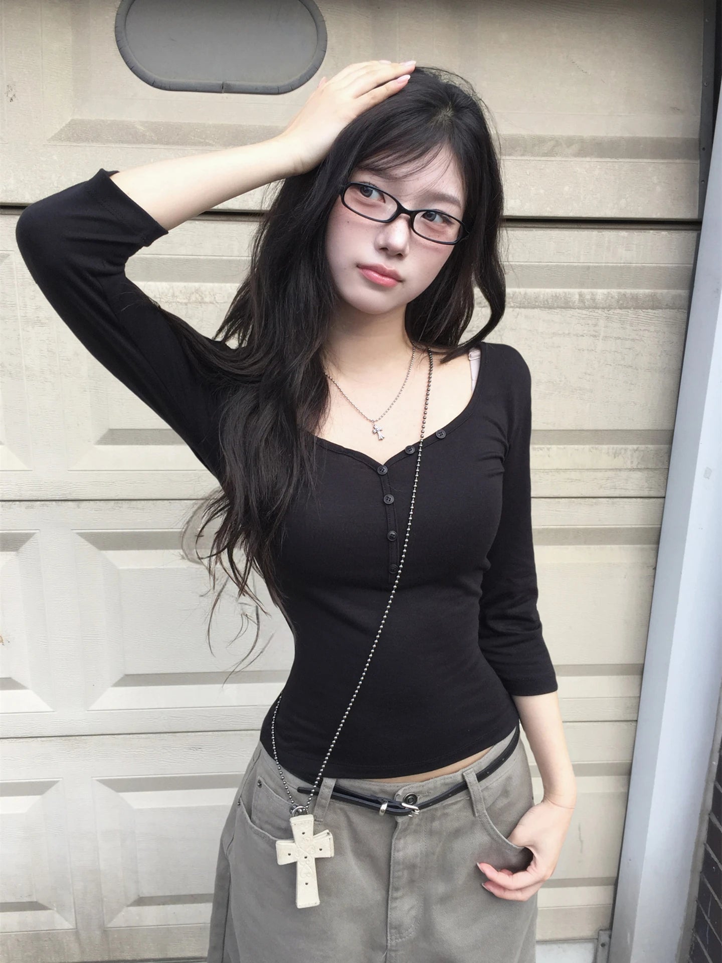 Hugcitar Fashion Pure Color O Neck Three Quarter Sleeve Buttons Women'S Blouse Shirt Women Casual Tops Streetwear Festival